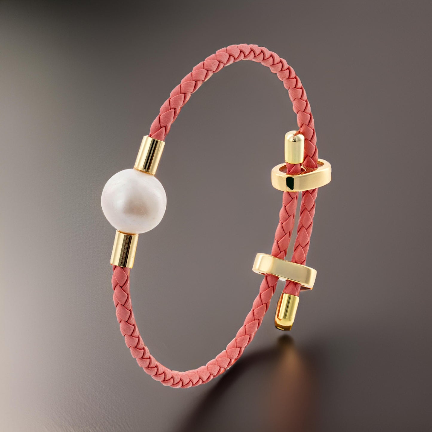 Single White Pearl on Pomelo Color Bracelet